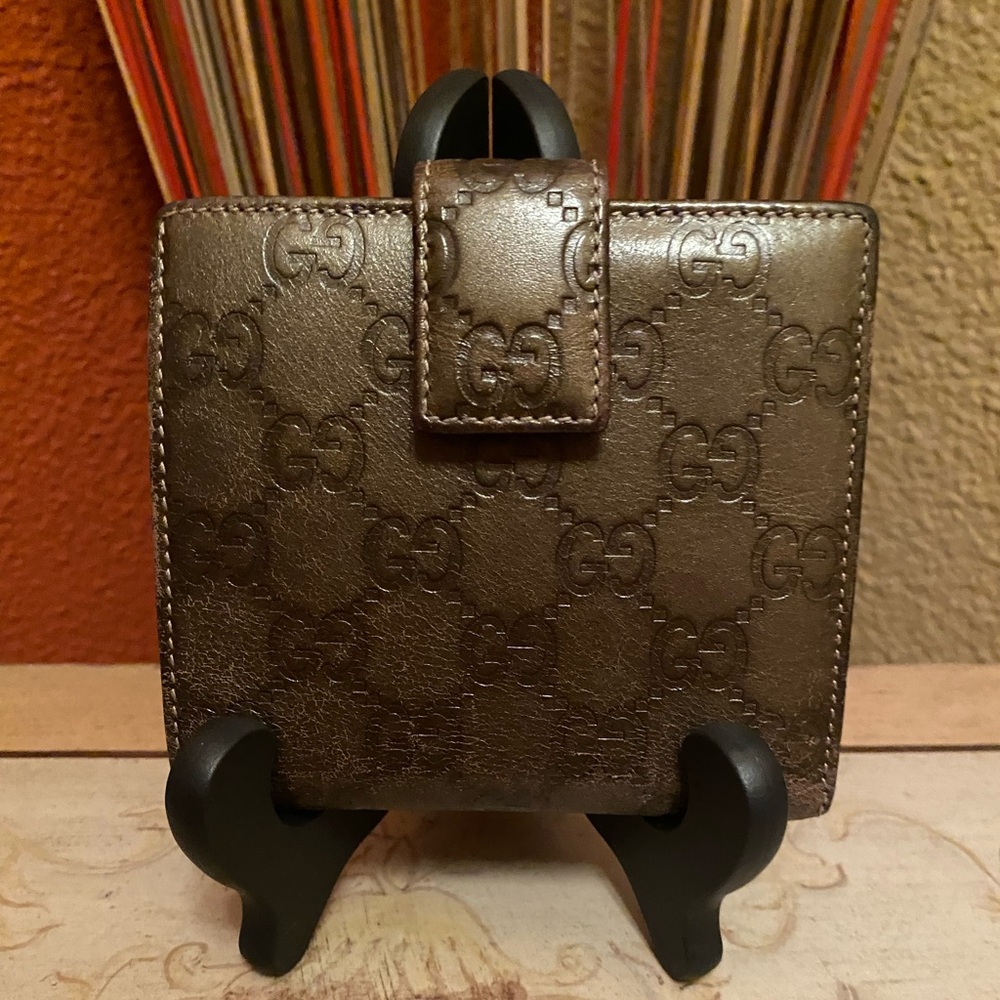 Gucci - GUC - Metallic Guccissima Monogram Bifold Wallet with Gold Accent - Picture 2 of 12
